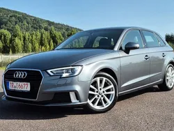 Grau Gebraucht 2019 Audi A3 Sportback Sport Limousine | 18.970 € (Fairer Preis)
