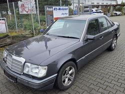 Schwarz Gebraucht 1991 Mercedes E300 Sportline Limousine | 15.555 €