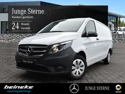 Weiß Gebraucht 2023 Mercedes Vito Van / Kleinbus | 35.450 € (Fairer Preis)