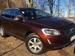 Braun Gebraucht 2014 Volvo XC60 Inscription SUV | 17.800 € (Fairer Preis)