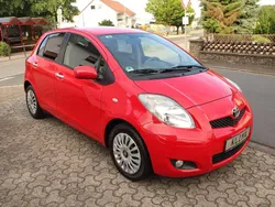 Vulcanorot Gebraucht 2010 Toyota Yaris Life Kleinwagen | 4.590 € (Etwas zu teuer)