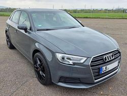 Grau Gebraucht 2018 Audi A3 Sportback Kombi | 17.499 € (Fairer Preis)