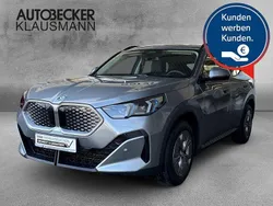 Grau Gebraucht 2024 BMW iX2 Performance SUV | 46.955 € (Fairer Preis)
