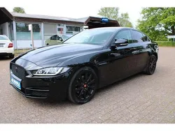 Narvik black Gebraucht 2017 Jaguar XE Pure Limousine | 16.799 €