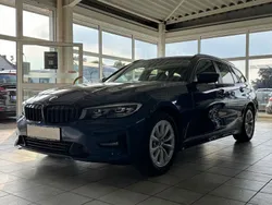 Blau Gebraucht 2021 BMW 318 Advantage Kombi | 18.980 € (Fairer Preis)