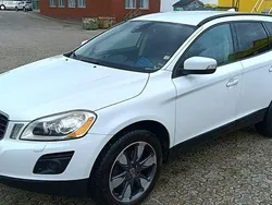 Weiß Gebraucht 2010 Volvo XC60 Kinetic SUV | 11.000 € (Fairer Preis)