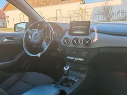 Schwarz Gebraucht 2015 Mercedes B180 Style Van / Kleinbus | 10.750 € (Guter Preis)