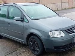 Grau Gebraucht 2007 VW Touran Trendline Van / Kleinbus | 1.400 € (Superpreis)