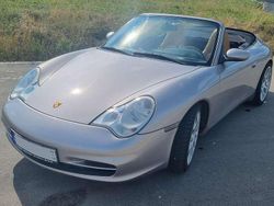 Silber Gebraucht 2003 Porsche 911 Carrera 4 Cabriolet Cabrio | 29.800 € (Etwas zu teuer)