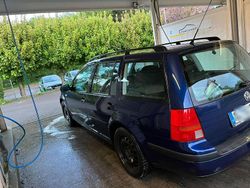 Blau Gebraucht 2000 VW Golf IV Kombi | 2.000 € (Fairer Preis)