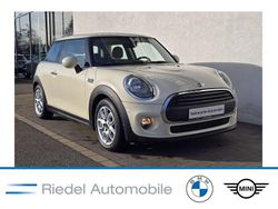 Pepper white uni Gebraucht 2017 Mini ONE Kleinwagen | 11.790 € (Fairer Preis)