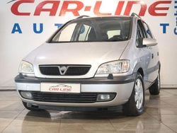 Silber Gebraucht 2001 Opel Zafira Comfort Van / Kleinbus | 2.333 €