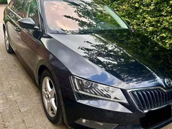 Schwarz Gebraucht 2016 Skoda Superb Kombi | 14.900 € (Fairer Preis)