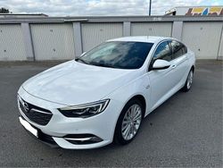 Weiß Gebraucht 2017 Opel Insignia Innovation Limousine | 12.450 € (Superpreis)