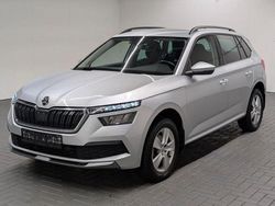 Brilliantsilber metallic Gebraucht 2024 Skoda Kamiq Ambition SUV | 21.980 € (Fairer Preis)