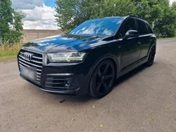 Schwarz Gebraucht 2015 Audi Q7 S-Line SUV | 30.000 € (Etwas zu teuer)