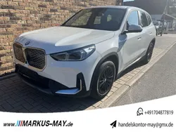 Weiß Gebraucht 2024 BMW iX1 Sport Line SUV | 36.999 € (Superpreis)