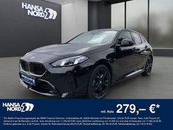 Schwarz / saphirschwarz (metallic) Gebraucht 2024 BMW 120 Performance Kleinwagen | 33.150 € (Fairer Preis)