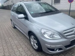 Polarsilber Gebraucht 2009 Mercedes B200 Van / Kleinbus | 7.499 € (Fairer Preis)