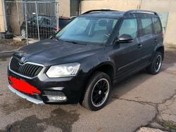 Schwarz Gebraucht 2015 Skoda Yeti Drive SUV | 7.790 € (Fairer Preis)