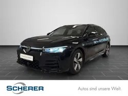 Grenadillschwarz metallic (metallic) Gebraucht 2024 VW Passat Style Kombi | 42.400 € (Etwas zu teuer)