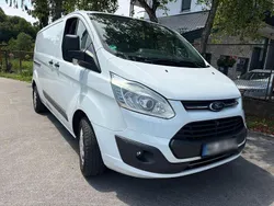 Weiß Gebraucht 2018 Ford Transit Custom Van / Kleinbus | 10.600 €