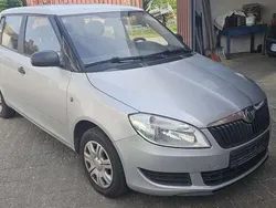 Grau Gebraucht 2012 Skoda Fabia Kleinwagen | 1.800 € (Superpreis)