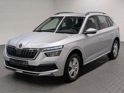Brilliantsilber metallic Gebraucht 2024 Skoda Kamiq Ambition SUV | 21.480 € (Guter Preis)