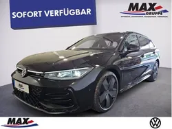 Grenadillschwarz metallic Neu 2025 VW Passat R-line Kombi | 68.489 €