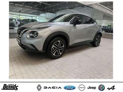 Silver metallic (ky0g) Gebraucht 2024 Nissan Juke N-Connecta SUV | 19.160 € (Fairer Preis)