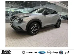 Silver metallic (ky0g) Gebraucht 2024 Nissan Juke N-Connecta SUV | 19.160 € (Fairer Preis)