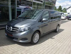 Grau Gebraucht 2018 Mercedes V220 Van / Kleinbus | 38.800 € (Guter Preis)