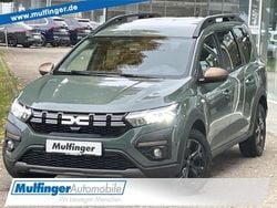 Grün Gebraucht 2025 Dacia Jogger Extreme Limousine | 19.790 € (Guter Preis)