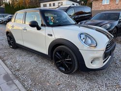 Weiß Gebraucht 2016 Mini ONE Kleinwagen | 10.799 € (Fairer Preis)