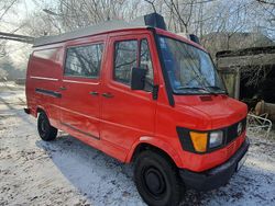 Rot Gebraucht 1991 Mercedes T1 Van | 8.900 €