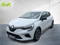 Arktisweiß Gebraucht 2023 Renault Clio V Equilibre Limousine | 16.980 € (Superpreis)
