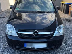 Schwarz Gebraucht 2005 Opel Meriva Van / Kleinbus | 3.300 € (Etwas zu teuer)