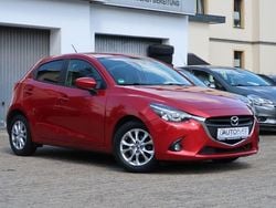 Rot Gebraucht 2015 Mazda 2 Exclusive-Line Limousine | 7.950 € (Fairer Preis)
