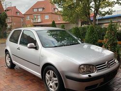 Silber Gebraucht 2001 VW Golf IV Kleinwagen | 799 € (Superpreis)