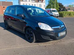 Schwarz Gebraucht 2009 Opel Zafira Van / Kleinbus | 3.650 € (Etwas zu teuer)