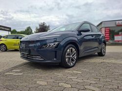 Blau Gebraucht 2022 Hyundai Kona Trend SUV | 23.990 € (Etwas zu teuer)