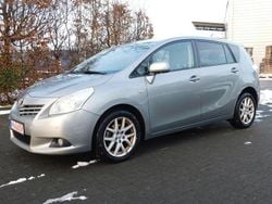 Grau Gebraucht 2013 Toyota Verso Travel Van / Kleinbus | 2.999 €