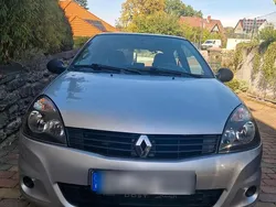 Silber Gebraucht 2009 Renault Clio II Campus Kleinwagen | 1.300 €
