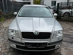 Silber Gebraucht 2005 Skoda Octavia Elegance Kombi | 2.990 € (Fairer Preis)