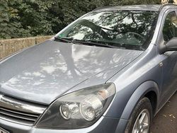 Grau Gebraucht 2010 Opel Astra Edition Kombi | 4.400 € (Fairer Preis)