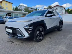 Atlas white / sol Gebraucht 2023 Hyundai Kona Trend SUV | 28.900 € (Guter Preis)