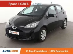 Black mica / ink Gebraucht 2014 Toyota Yaris Limousine | 7.960 € (Fairer Preis)