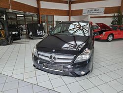 Schwarz Gebraucht 2012 Mercedes B200 Sport Van / Kleinbus | 6.295 € (Fairer Preis)