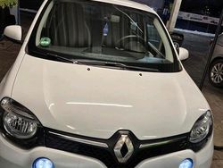 Weiß Gebraucht 2016 Renault Twingo Kleinwagen | 5.800 € (Fairer Preis)