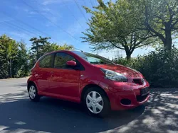 Rot Gebraucht 2011 Toyota Aygo Cool Kleinwagen | 3.990 € (Fairer Preis)